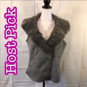 𝅺✅HOST Pick✅ Charming Charlie Suede Vest, Large